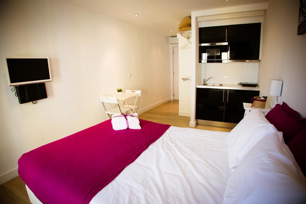 Historical Porto Studios Apartment